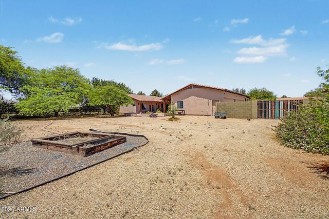 545 E MESQUITE Avenue, Gilbert, AZ 85296