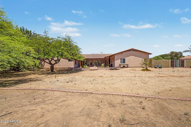545 E MESQUITE Avenue, Gilbert, AZ 85296