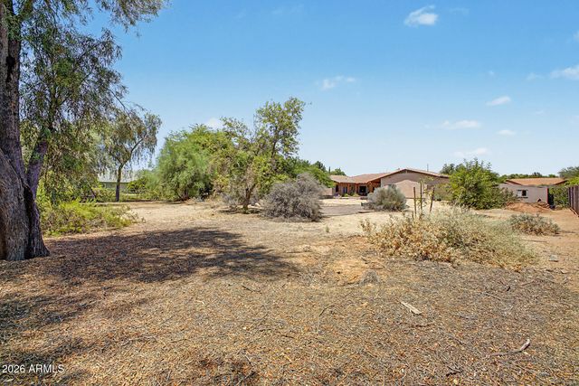 545 E MESQUITE Avenue, Gilbert, AZ 85296