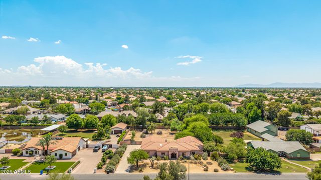 545 E MESQUITE Avenue, Gilbert, AZ 85296
