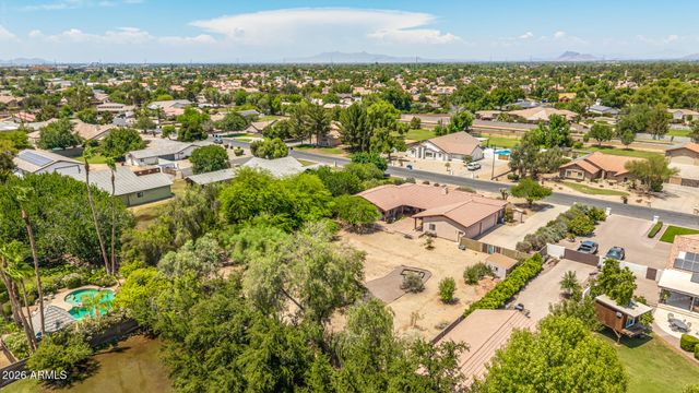 545 E MESQUITE Avenue, Gilbert, AZ 85296