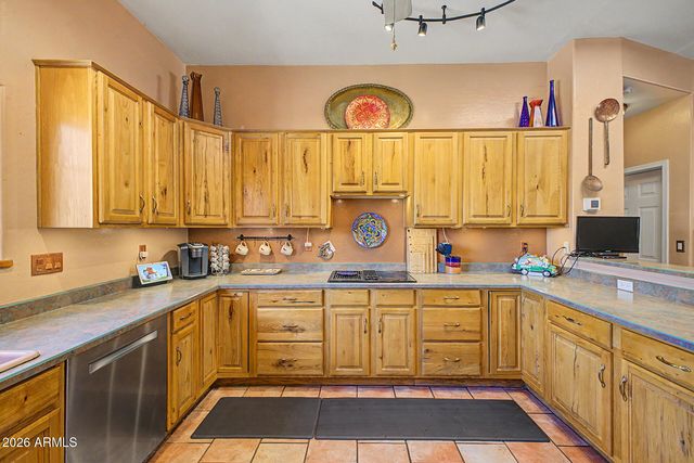 545 E MESQUITE Avenue, Gilbert, AZ 85296