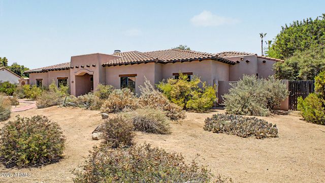 545 E MESQUITE Avenue, Gilbert, AZ 85296
