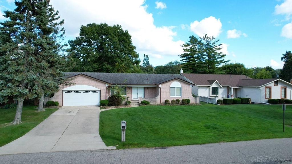 37210 Almont Drive, Sterling Heights, MI 48310