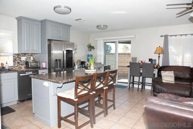 1419 Hummingbird Way, Hemet, CA 92545