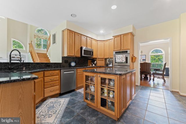 120 LONGWOOD DR, Stafford, VA 22556