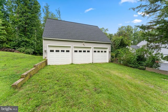 120 LONGWOOD DR, Stafford, VA 22556