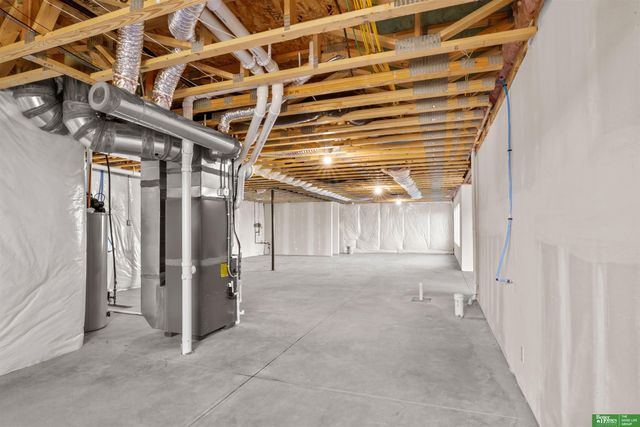 11602 S 114 Avenue, Papillion, NE 68046