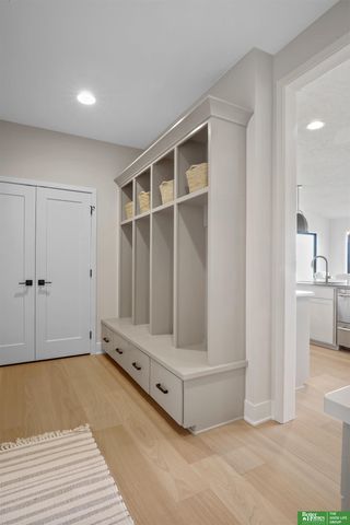 11602 S 114 Avenue, Papillion, NE 68046