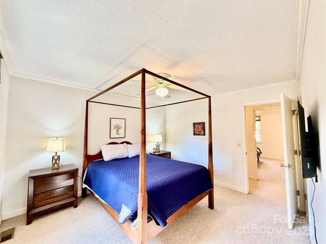 2178 Duck Cove Road, Camden, SC 29020