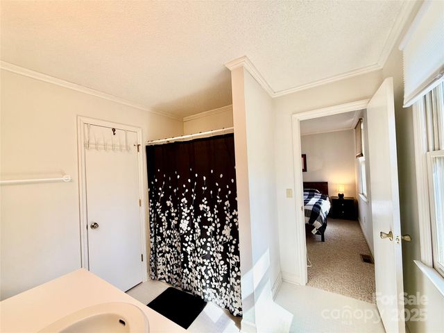 2178 Duck Cove Road, Camden, SC 29020