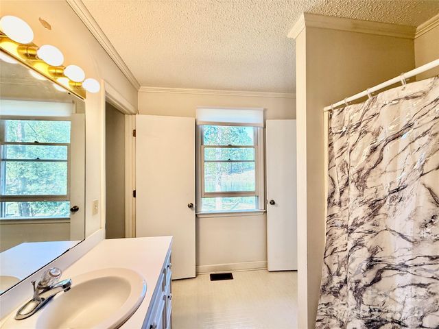 2178 Duck Cove Road, Camden, SC 29020