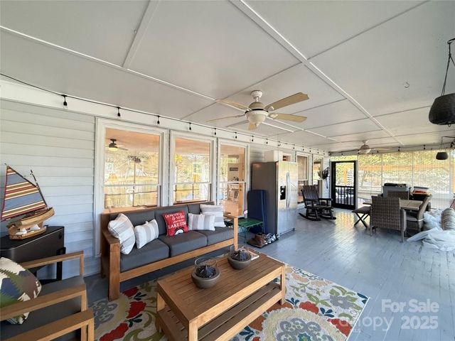 2178 Duck Cove Road, Camden, SC 29020