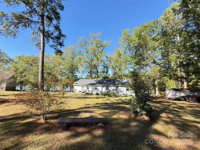 2178 Duck Cove Road, Camden, SC 29020