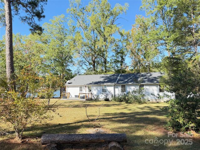 2178 Duck Cove Road, Camden, SC 29020