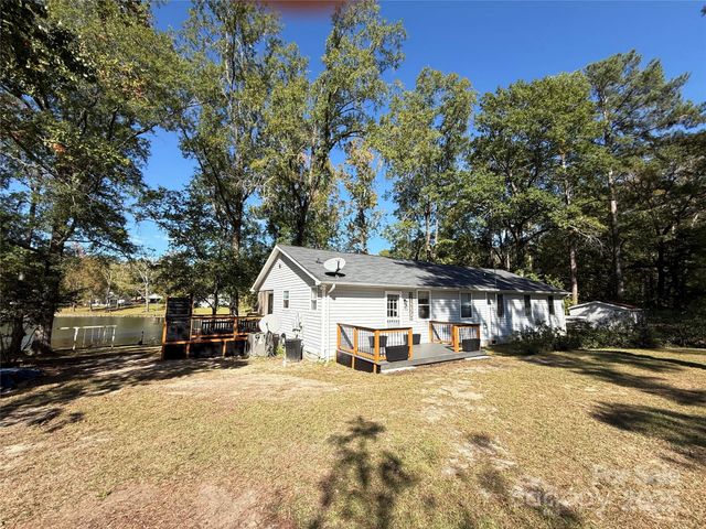 2178 Duck Cove Road, Camden, SC 29020