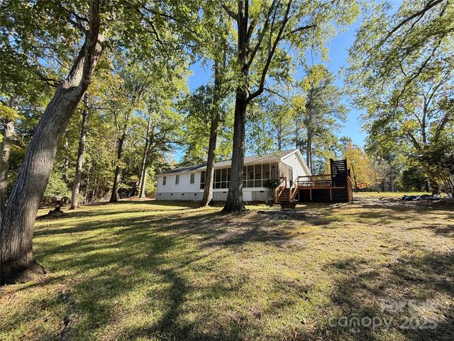 2178 Duck Cove Road, Camden, SC 29020
