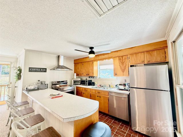 2178 Duck Cove Road, Camden, SC 29020