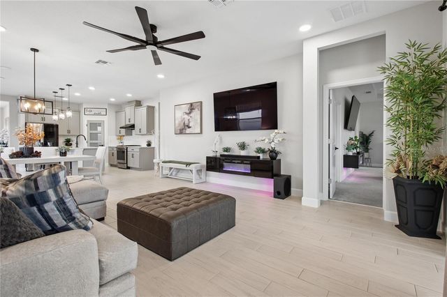 900 POINTE EMERSON BOULEVARD, Apopka, FL 32703