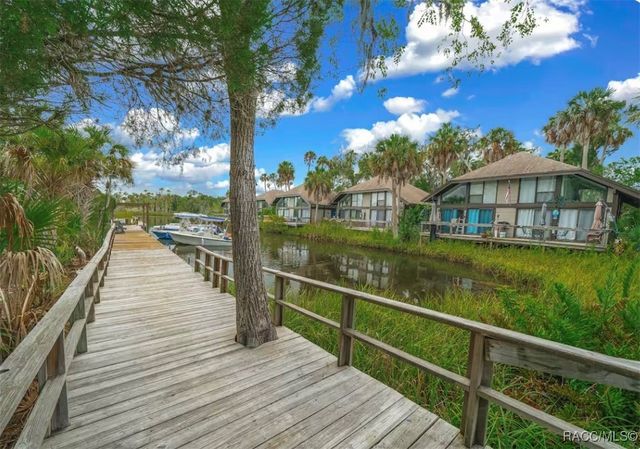 2649 N Seabreeze Point S, Crystal River, FL 34429