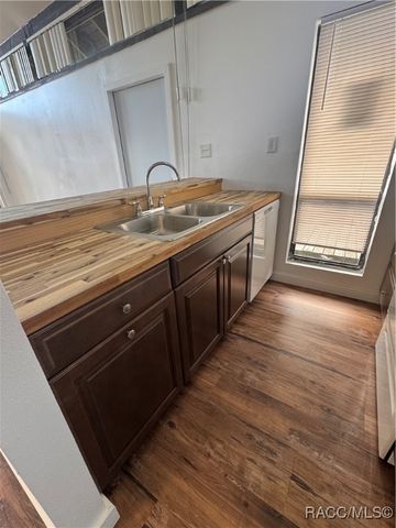 2649 N Seabreeze Point S, Crystal River, FL 34429