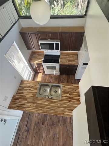 2649 N Seabreeze Point S, Crystal River, FL 34429