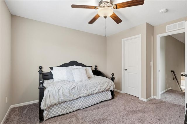 18932 W 100th Street, Lenexa, KS 66220