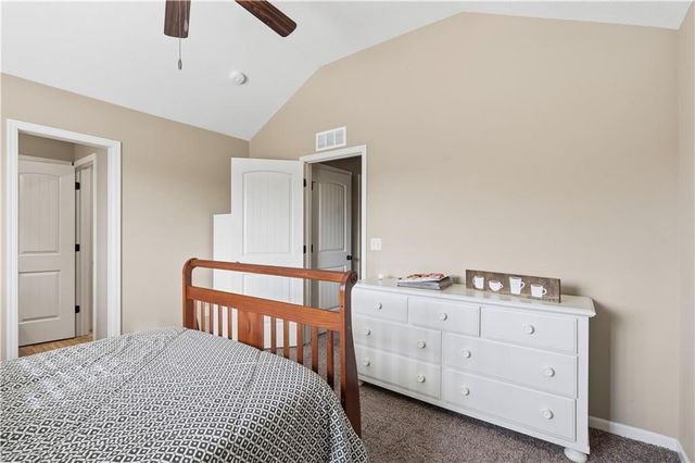 18932 W 100th Street, Lenexa, KS 66220