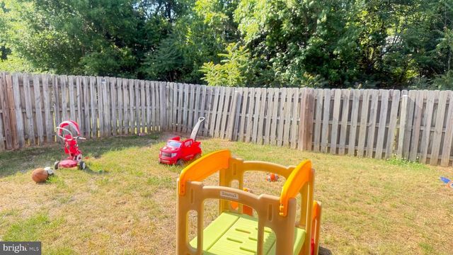 9615 COVENTRY CREEK DR, Fredericksburg, VA 22408