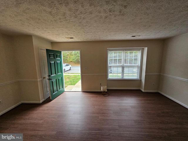 9615 COVENTRY CREEK DR, Fredericksburg, VA 22408