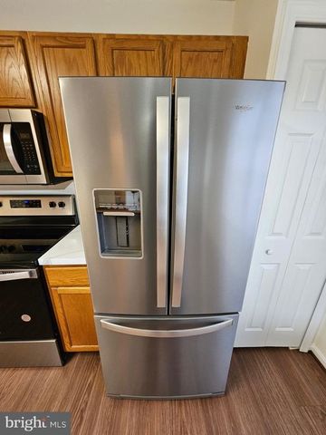 9615 COVENTRY CREEK DR, Fredericksburg, VA 22408