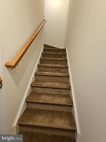 9615 COVENTRY CREEK DR, Fredericksburg, VA 22408