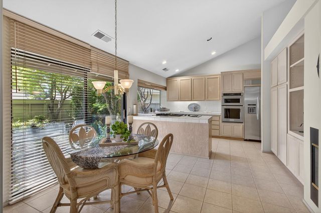 11775 Beaver Bar Ct, Gold River, CA 95670