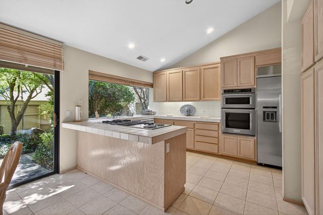 11775 Beaver Bar Ct, Gold River, CA 95670