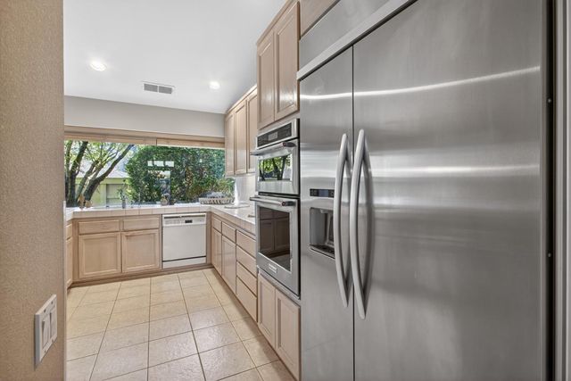 11775 Beaver Bar Ct, Gold River, CA 95670