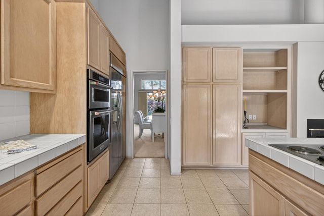 11775 Beaver Bar Ct, Gold River, CA 95670