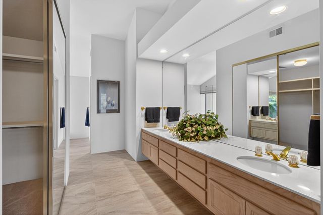 11775 Beaver Bar Ct, Gold River, CA 95670