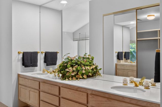 11775 Beaver Bar Ct, Gold River, CA 95670