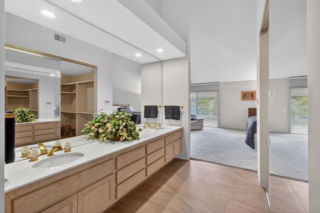 11775 Beaver Bar Ct, Gold River, CA 95670