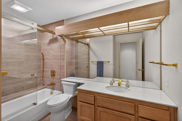 11775 Beaver Bar Ct, Gold River, CA 95670