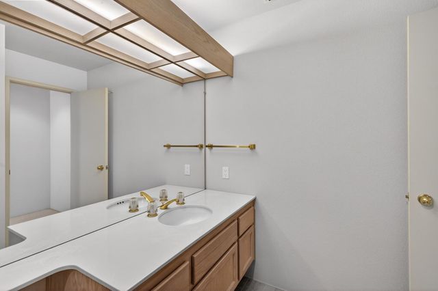 11775 Beaver Bar Ct, Gold River, CA 95670