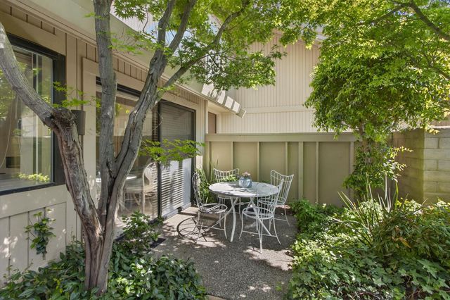 11775 Beaver Bar Ct, Gold River, CA 95670