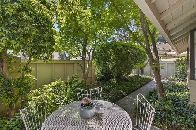 11775 Beaver Bar Ct, Gold River, CA 95670