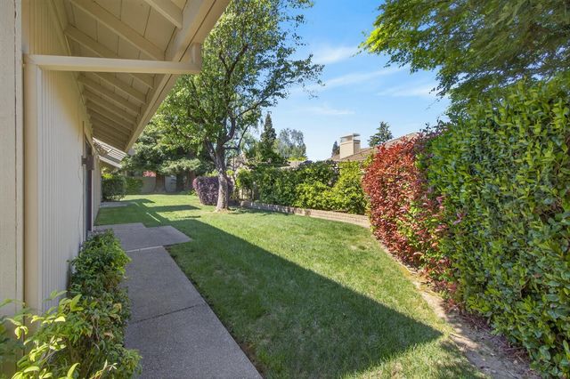 11775 Beaver Bar Ct, Gold River, CA 95670