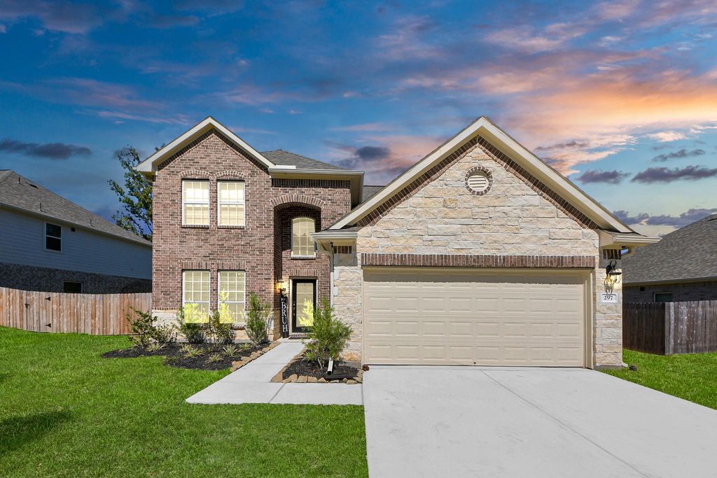 297 Gallant Fox Way, New Caney, TX 77357