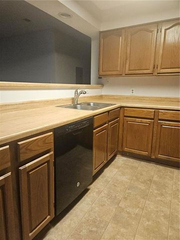 113 Hampshire Court 113, Avondale Estates, GA 30002