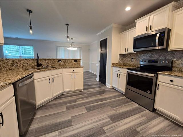 102 Whistling Pines Drive, Raeford, NC 28376