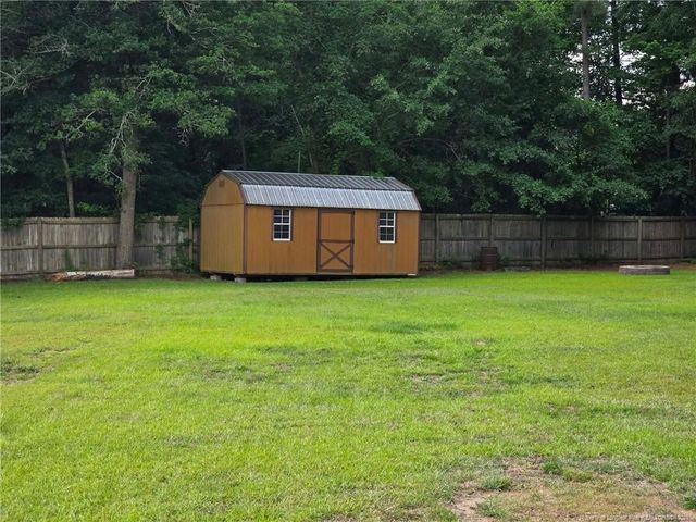 102 Whistling Pines Drive, Raeford, NC 28376