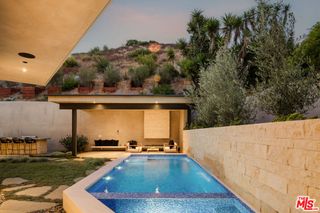 1205 Las Lomas Place, Pacific Palisades, CA 90272