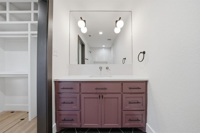 4916 Ridgeview Drive, Waco, TX 76710